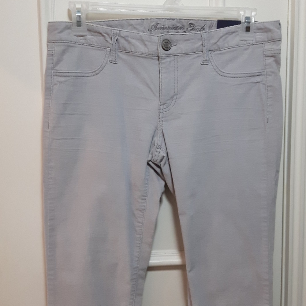 🛍️ NWT American eagle corduroy pants